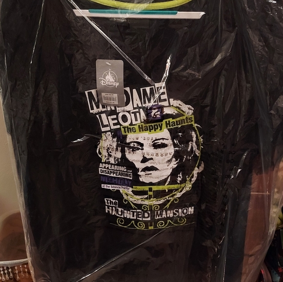 EPIC HAUNTED MANSION MADAME LEOTA  SpOOky Black Top with the "MADAME" XL Disney - Picture 3 of 8